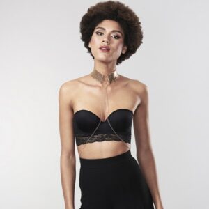 Collier en or au design métallique