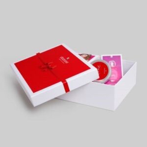 Boîte cadeau rouge élégante