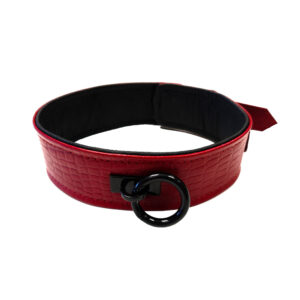Collier en cuir rouge à motif croco